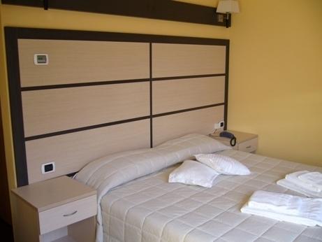 Hotel La Solitaria Carlazzo Bagian luar foto