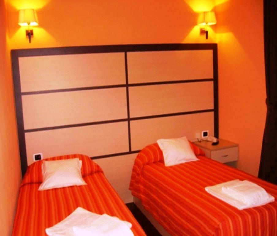 Hotel La Solitaria Carlazzo Ruang foto